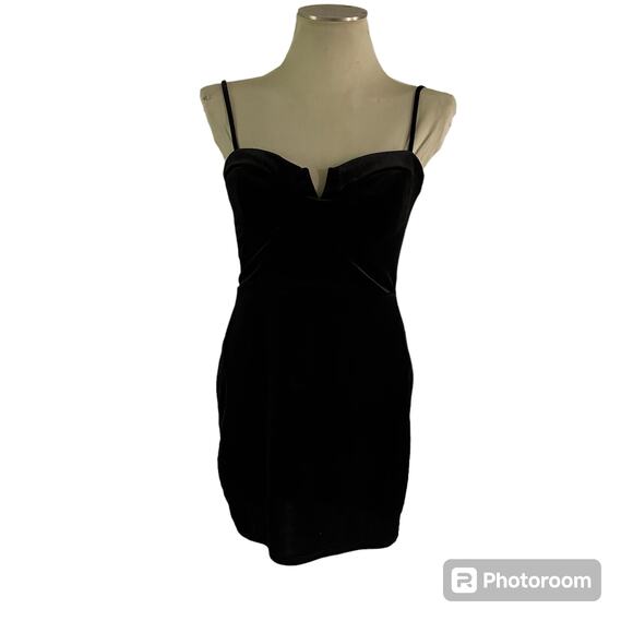 Black Velvet Mini Dress Sz M Fairy Grunge Whimsygoth Hoco Witchy - Picture 1 of 10